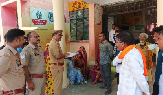 Hardoi: अज्ञात वाहन की टक्कर से तीन दोस्तों की मौत