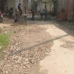 Maharajganj: मार्ग निर्माण में हो रही मानकों की अनदेखी, गुस्साए ग्रामीण