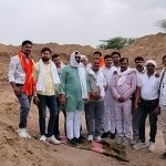 Jhansi: बेतवा नदी पर धड़ल्ले से अवैध बालू खनन, भाजपाइयों ने खोला मोर्चा