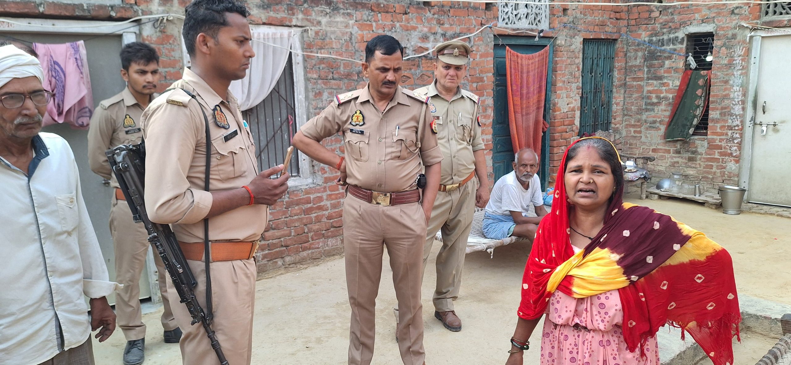 Ghazipur: घर के सामने सो रहे वृद्व की गोली मारकर हत्या, गिरफ्तार