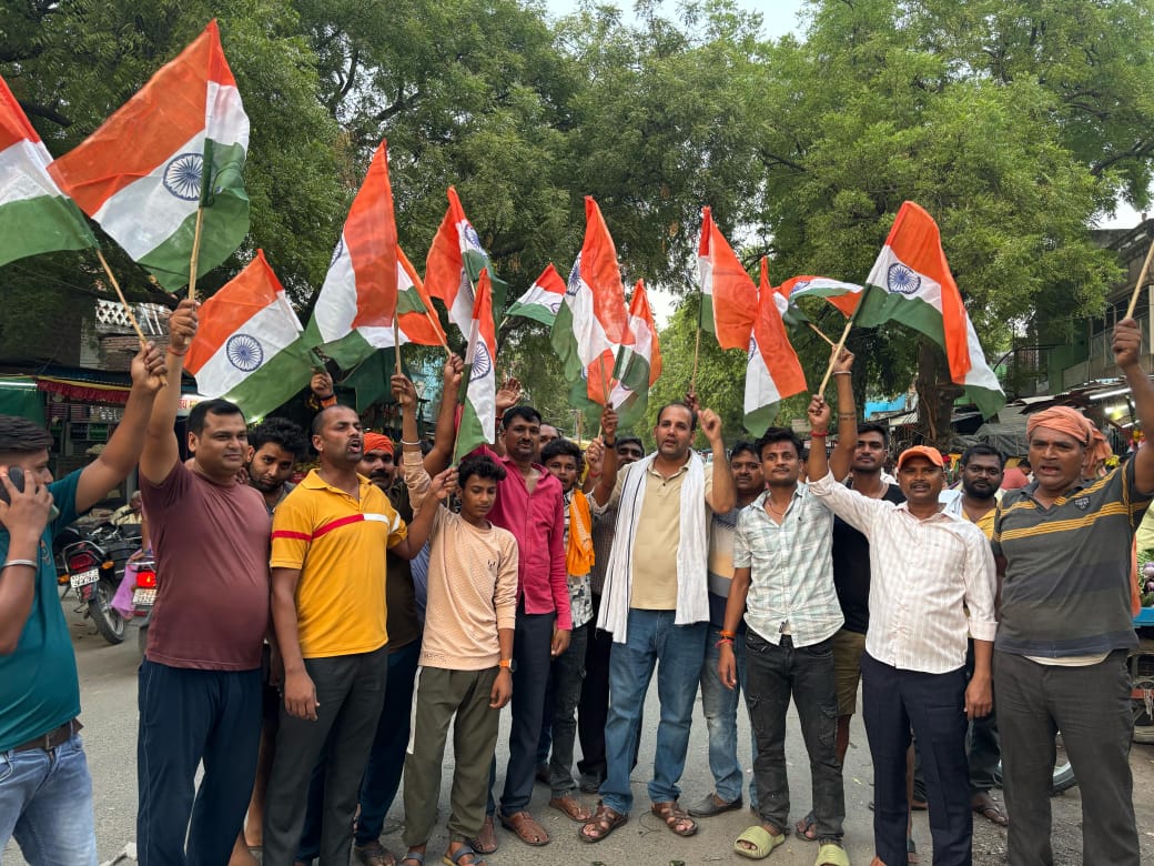 Mirzapur: शौर्य तिरंगा यात्रा में दिखी अखंड भारत की झलक