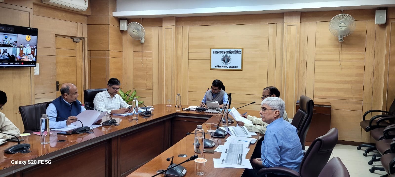 Lucknow: चैटबॉट से भी बिजली उपभोक्ता दर्ज करा सकते हैं शिकायत: डॉ. आशीष गोयल