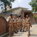 Kasganj: सामूहिक दुष्कर्म पीड़िता की मां ने सदर कोतवाल पर लगाए गंभीर आरोप