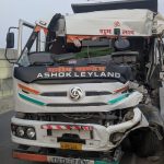 Fatehpur: सड़क किनारे खड़े डंपर में पीछे से घुसा डंपर, चालक की मौत