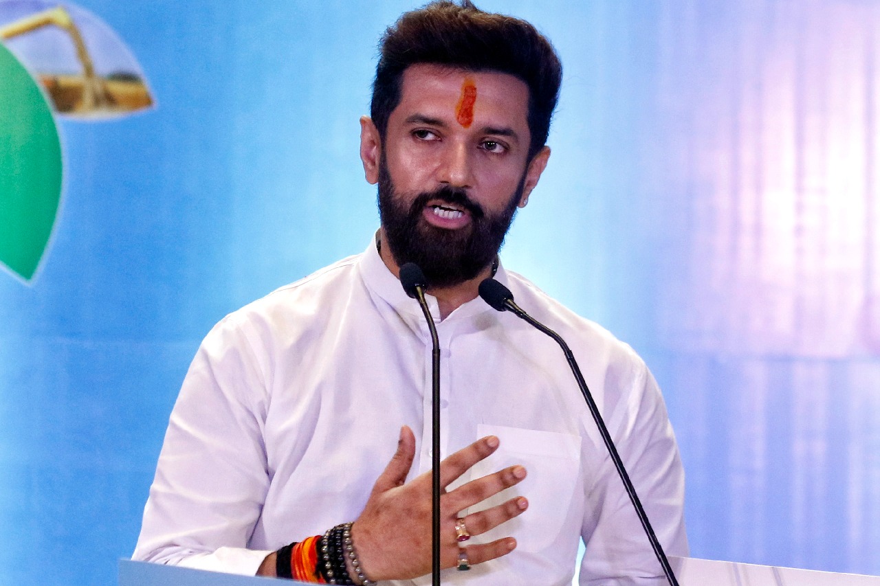 सेना पर टिप्पणी करने वालों के लिए मेरी पार्टी में कोई जगह नहीं: Chirag Paswan