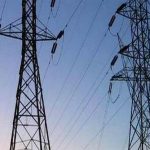 Lucknow: हाईटेंशन लाइन की चपेट में आने से संविदाकर्मी और करंट उतरने से चार गायों की हुई मौत