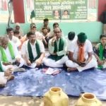 Prayagraj: शंकरगढ़ में जल संकट गहराया: भारतीय किसान यूनियन ने शुरू किया अनिश्चितकालीन धरना