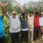 Kushinagar: सो रहे सिंचाई अभियंता, पानी को तरस रहे किसानों का प्रदर्शन
