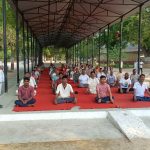 Prayagraj: सेंट्रल जेल में शरीर को ठंडक पहुंचाने के लिए शीतली प्राणायाम का अभ्यास कराया गया