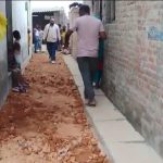 Bahraich: घटिया सामग्री से बन रही आरसीसी सड़क, सभासद ने उपजिलाधिकारी को सौंपा शिकायती पत्र