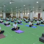 Prayagraj: उच्च न्यायालय के विधि म्यूजियम हाल में योगाभ्यास कार्यक्रम का हुआ आयोजन