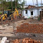 Jhansi: मऊरानीपुर में अवैध कब्जे पर चला प्रशासन का बुलडोजर, कब्जाधारी भागे