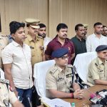 Basti: बैंक मैनेजर अपहरण कांड का अभियुक्त पुलिस मुठभेड़ में दुबौलिया क्षेत्र से गिरफ्तार