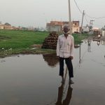 Meerut: जसड़ सुल्तान नगर में तालाब का बहाव रुका, सड़कों पर भरा पानी