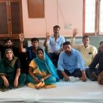 Kasganj: दूसरे दिन भी जारी रहा सभासदों का धरना प्रदर्शन