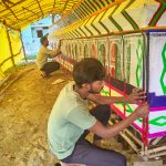 Maharajganj: सिंदुरिया थाना क्षेत्र के मिठौरा में बन रहा सात खंडो मे ताजिया, ऊंचाई है चालिस फीट