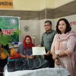 लखनऊ: हरियाली को प्रोत्साहन: सरकारी अस्पतालों में जन्म लेने वाले नवजातों को दिए गए 18,348 ग्रीन गोल्ड सर्टिफिकेट