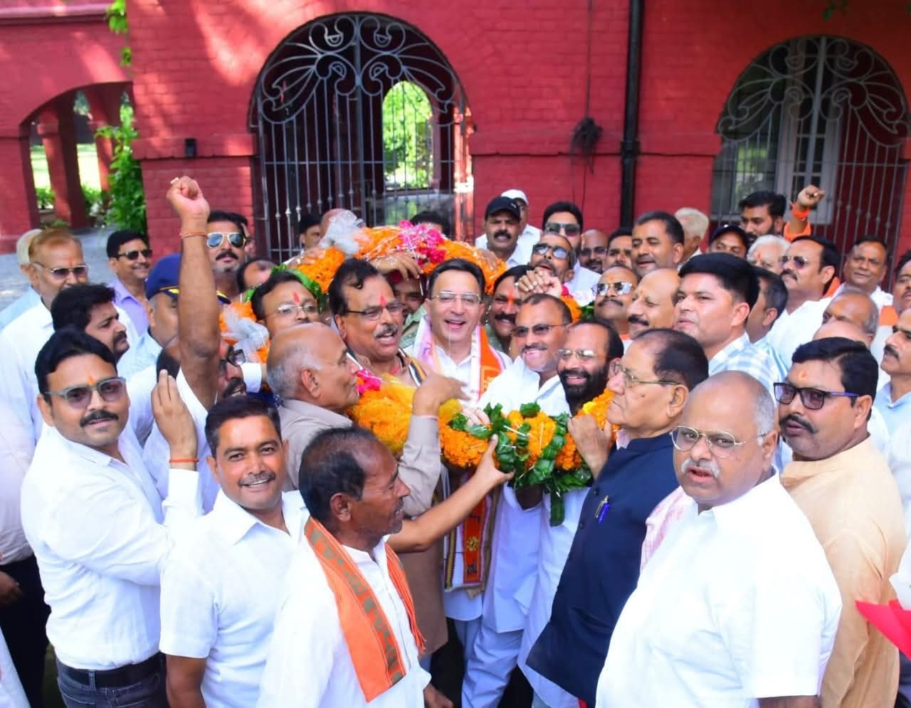 शाहजहांपुर: ग्रह जनपद पहुंचे केंद्रीय राज्य मंत्री जितिन प्रसाद, ब्राह्मणों ने जताया आभार