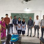 Lakhimpur: डाकघर में तकनीकी खराबी से रजिस्ट्री सेवाएं बाधित, लोग हो रहे परेशान
