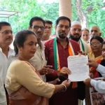बांंदा: जल भराव की समस्या से निजात दिलाने को कांग्रेसियों ने सौंपा ज्ञापन