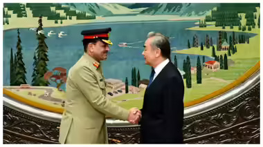 चीन दौरे पर गए पाक सेना प्रमुख असीम मुनीर की किरकिरी, चीनी विदेश मंत्री ने नागरिकों की सुरक्षा पर जताई नाराजगी