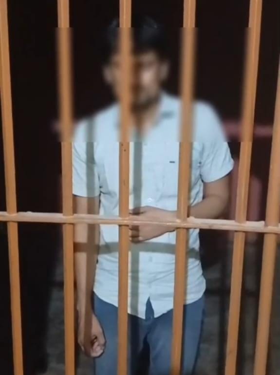 UP : महोबा में लव जिहाद! मुस्लिम युवक ने हिन्दू बनकर किशोरी को प्यार के जाल  में फंसाया, अश्लील फोटो बनाकर किया ब्लैकमेल